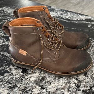 Keen Men's Dark Brown Leather Boots barely used